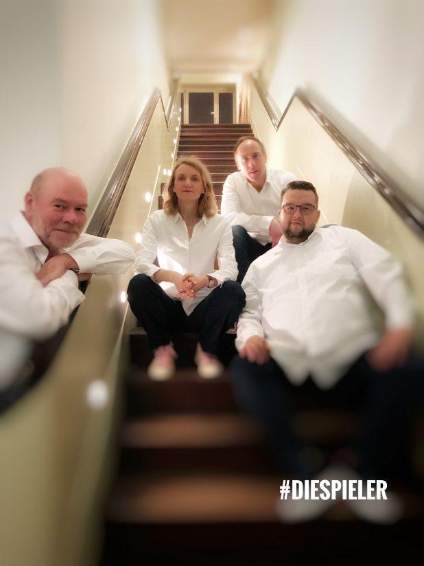 die SPieler Improvisationstheater Hamburg improvisieren für die Jubilare der Montblanc Holding